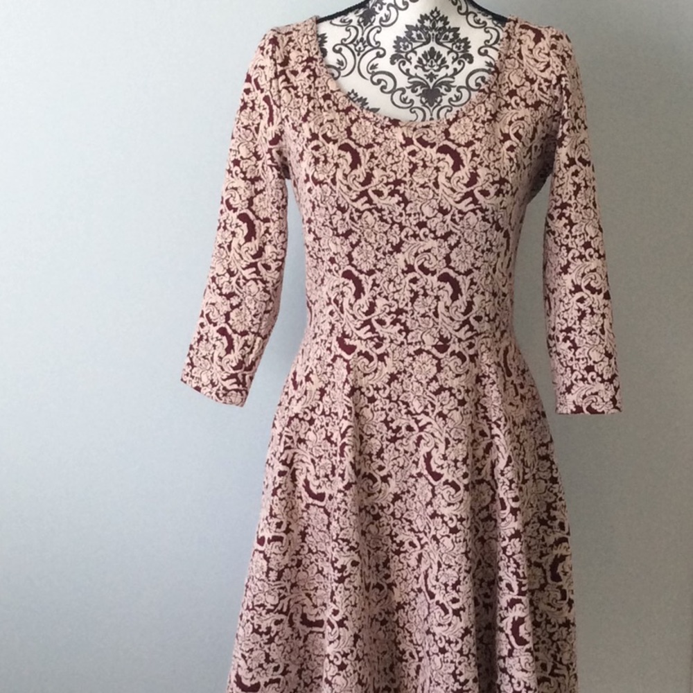 💥Price Drop💥 LC Pretty in Paisley Dress